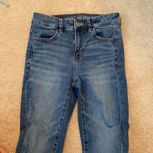 AMERICAN EAGLE JEANS